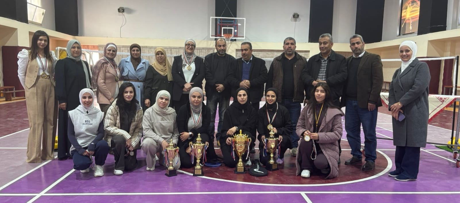 تنظيم بطولة الريشة الطائرة فردي للمعلمات