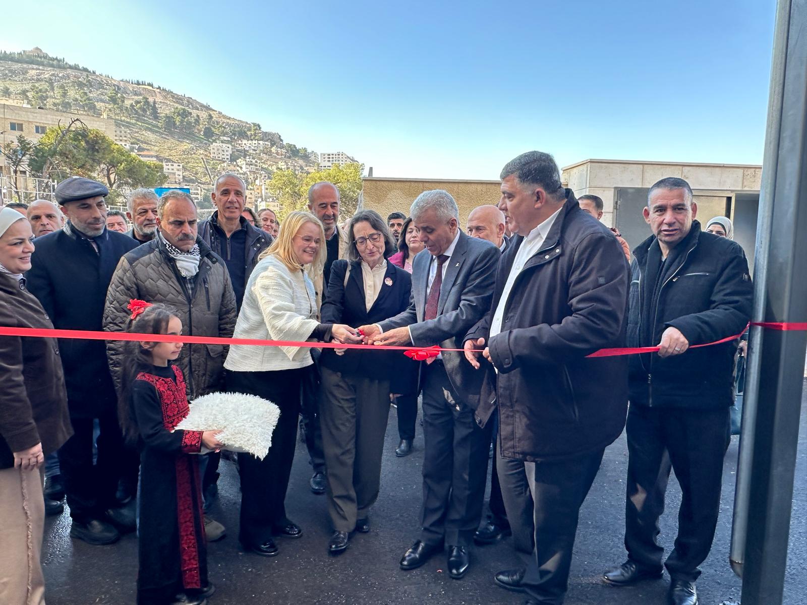 افتتاح مدرسة محمود درويش في نابلس