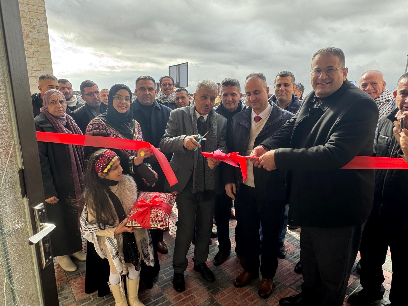 افتتاح ثلاث مدارس في الظاهرية ودورا