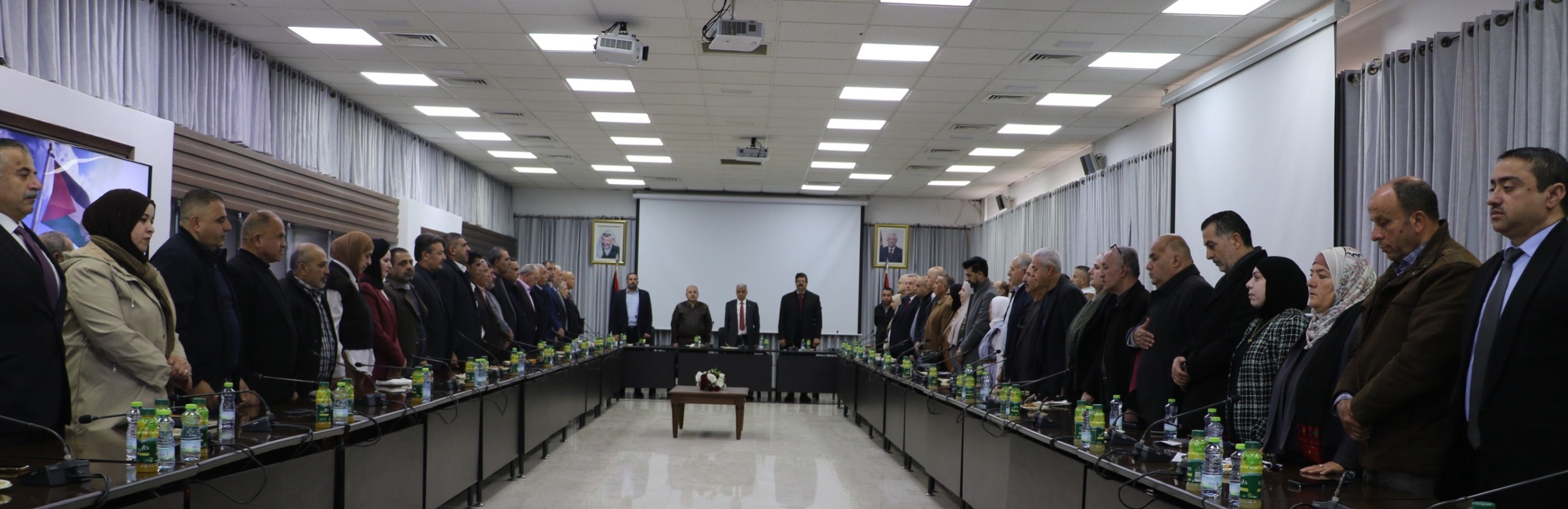 لقاء مع مجالس أولياء الأمور لبحث العودة للتعليم الوجاهي