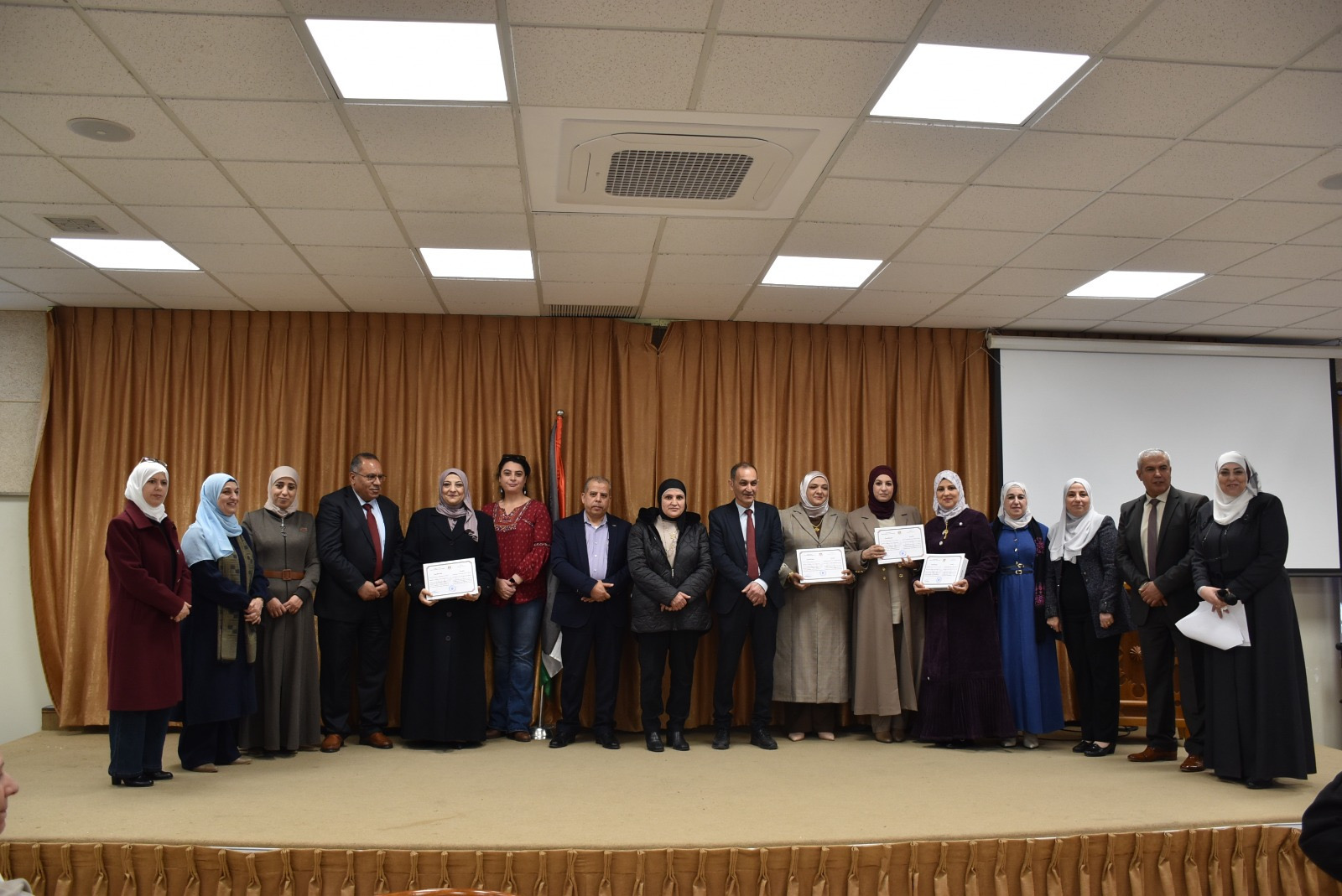 تخريج نخبة جديدة من مديري المدارس